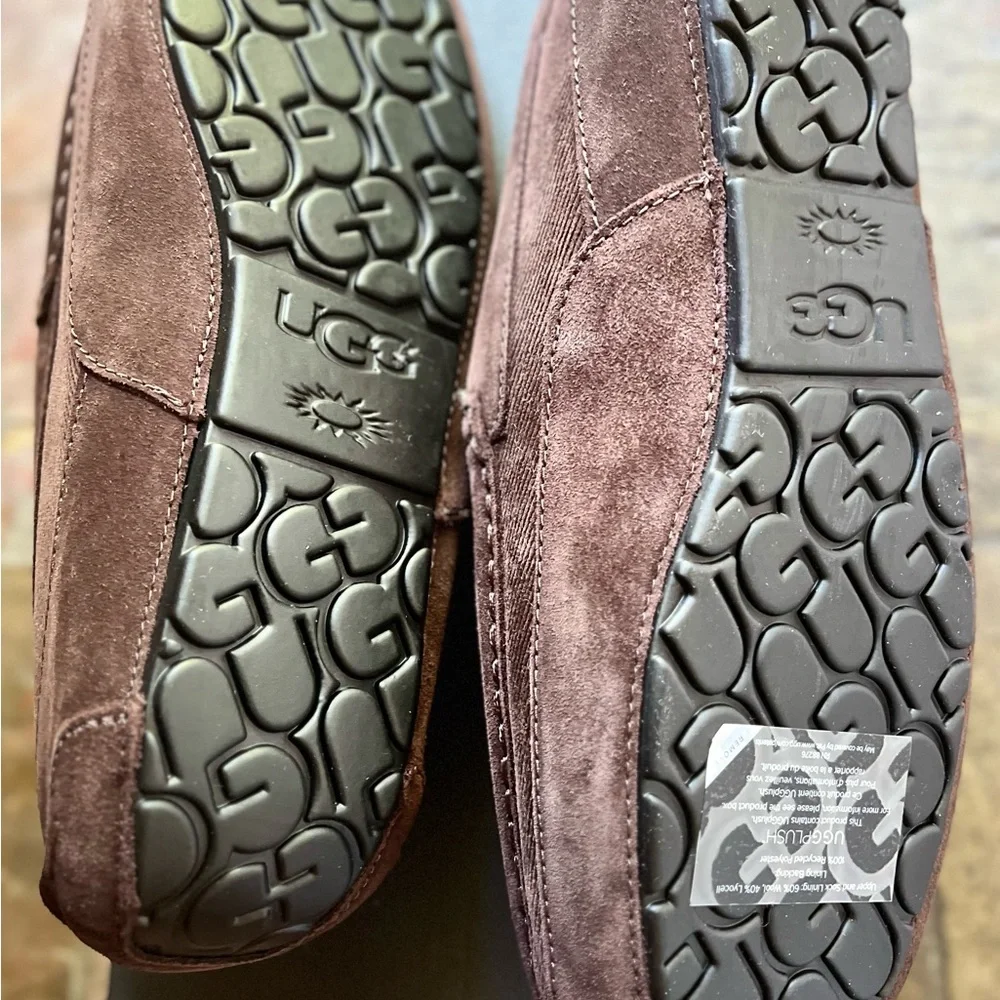 Ugg plush Ascot corduroy shoes with Sherpa lining Size 11 Men’s NIB - Picture 3 of 5